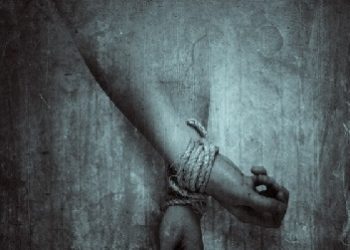 Sebastian Uznański – Sznurki